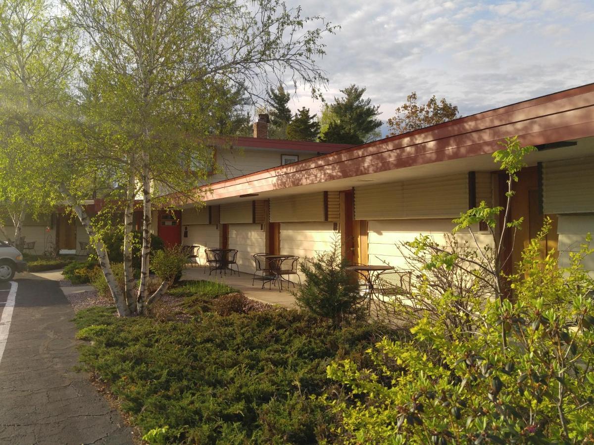 The Usonian Inn Llc Spring Green Exterior foto