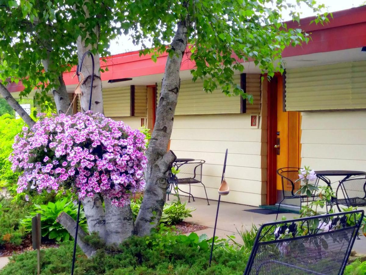 The Usonian Inn Llc Spring Green Exterior foto